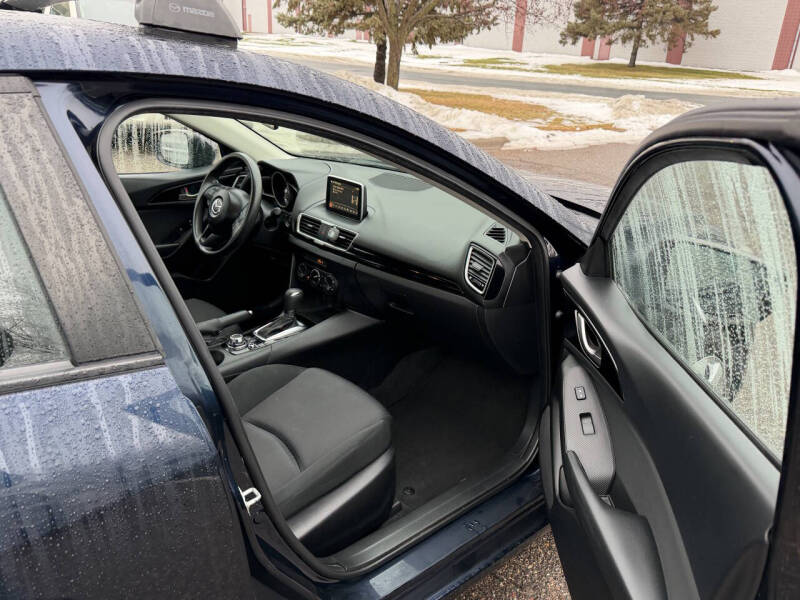 2015 Mazda MAZDA3 i Sport