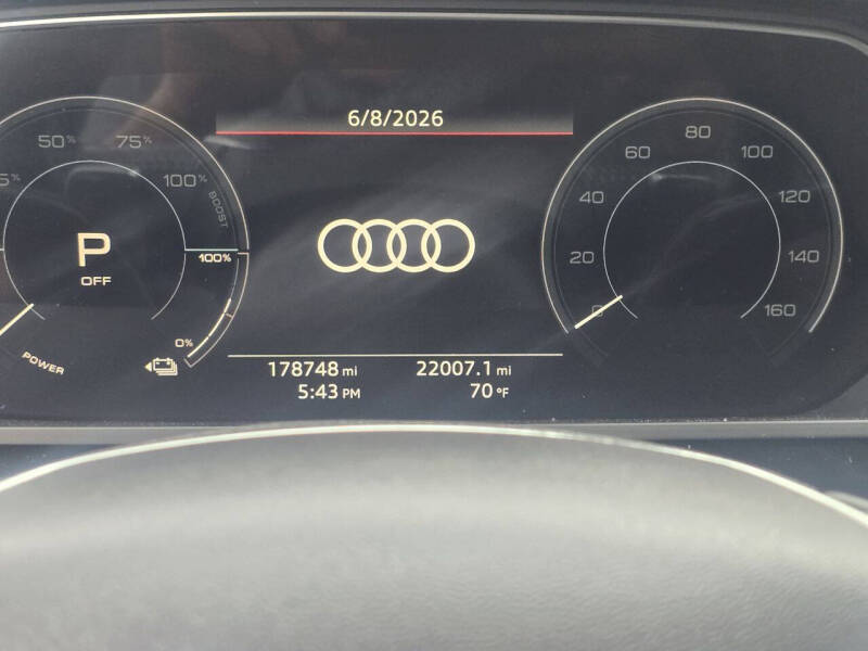 2019 Audi e-tron quattro Premium Plus