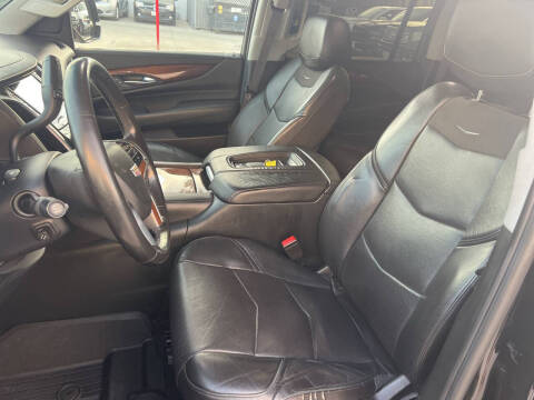 2017 Cadillac Escalade ESV Luxury