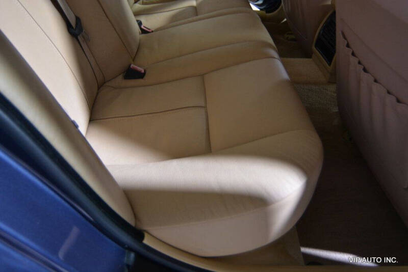 2002 BMW 5 Series 525i