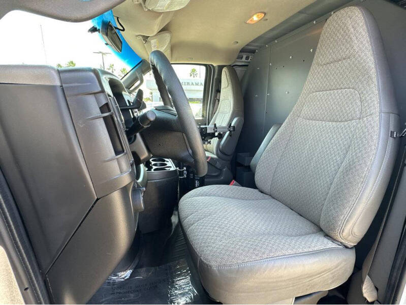 2021 Chevrolet Express 2500