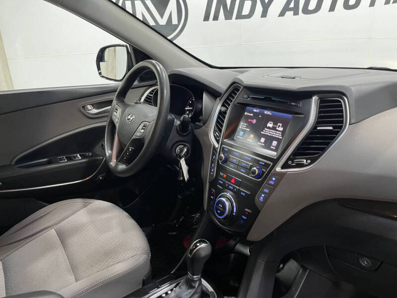 2017 Hyundai Santa Fe SE