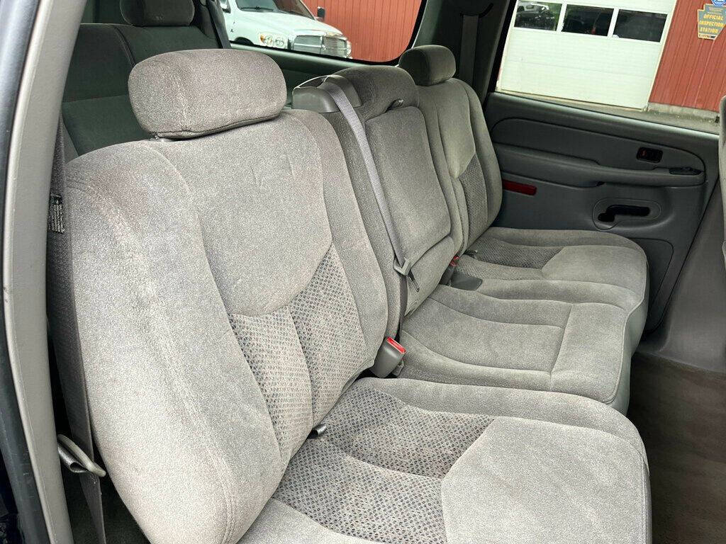 2005 Chevrolet Suburban 46