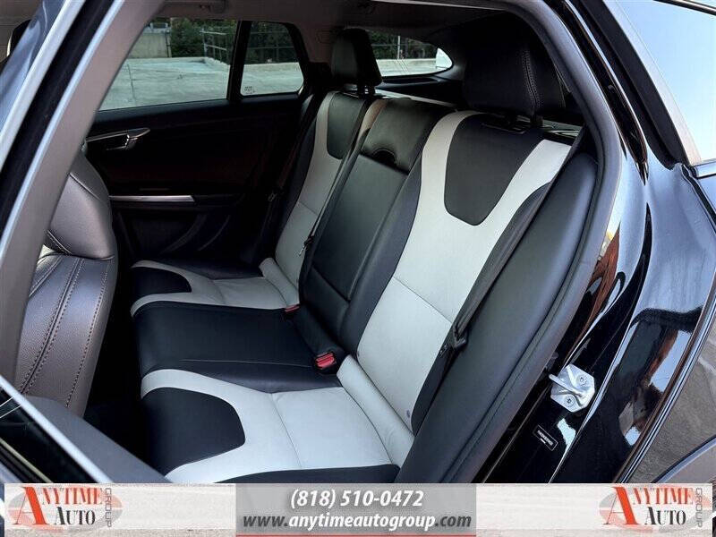 2016 Volvo V60 Cross Country T5