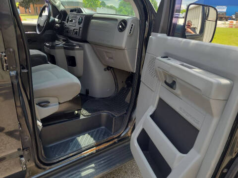 2011 Ford E-Series E-350 SD XLT