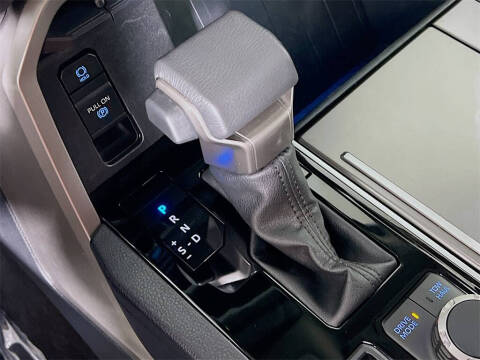 2024 Toyota Sequoia SR5