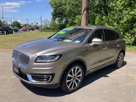 2019 Lincoln Nautilus Select