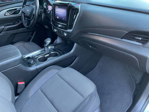 2021 Chevrolet Traverse LT Cloth