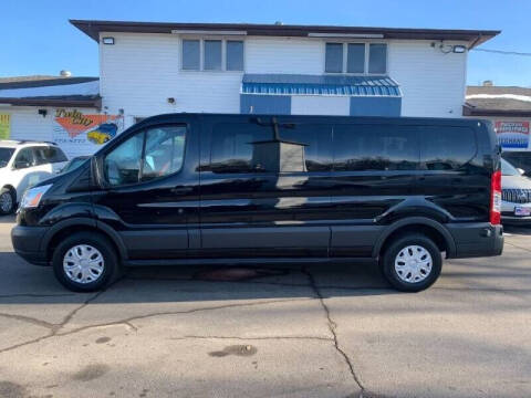 ford 40 passenger van