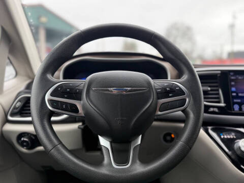 2017 Chrysler Pacifica Touring Plus