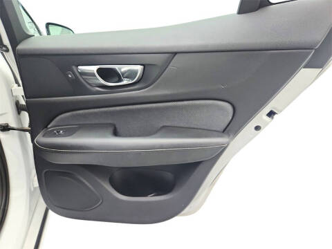 2019 Volvo S60 T6 R-Design