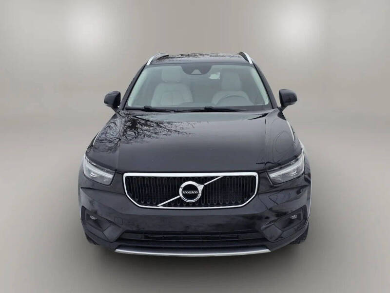 2021 Volvo XC40 T5 Momentum