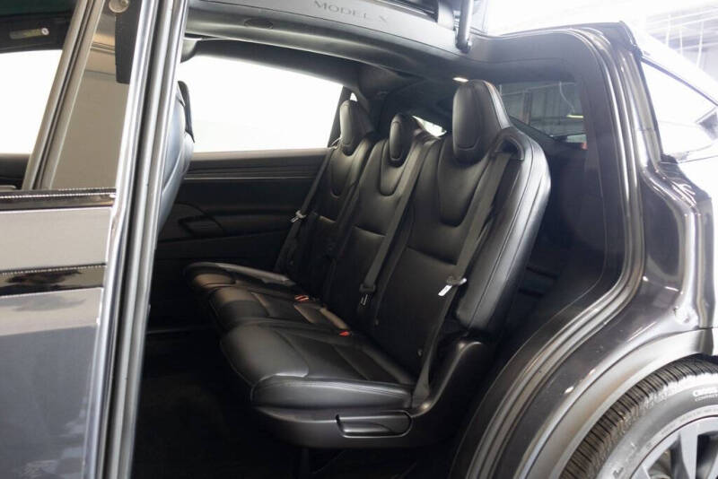 2023 Tesla Model X Standard Range