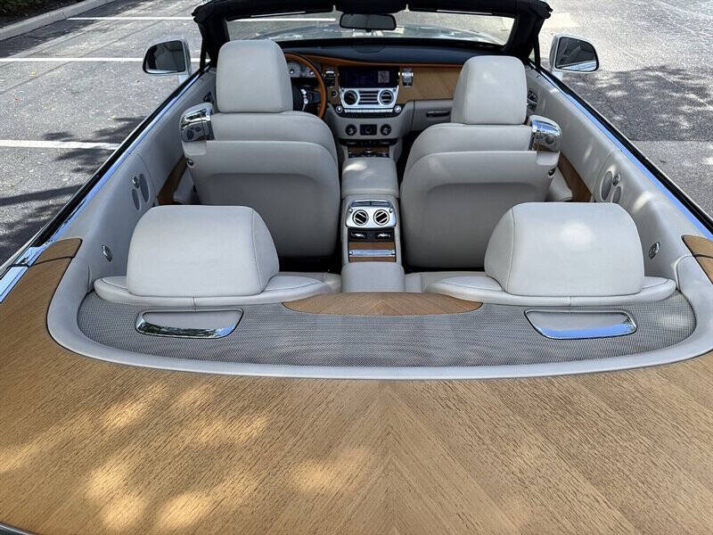 2019 Rolls-Royce Dawn 24
