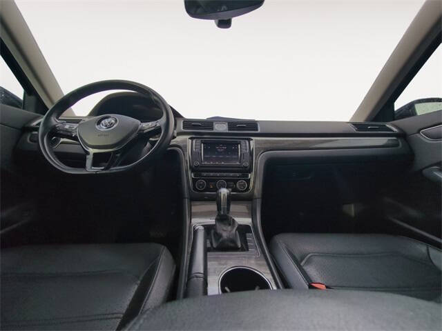 2017 Volkswagen Passat 1.8T SE