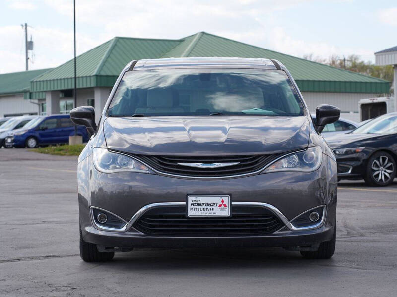 2017 Chrysler Pacifica Hybrid Touring Plus