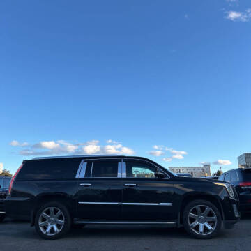 2018 Cadillac Escalade ESV Luxury