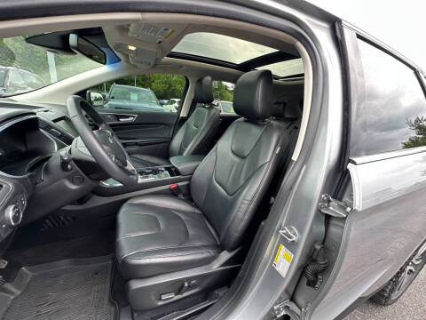 2020 Ford Edge Titanium