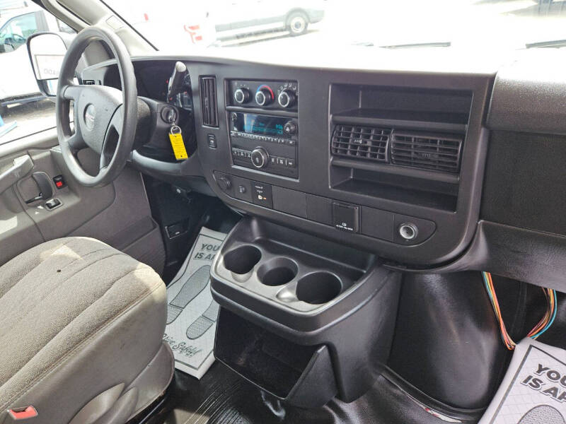 2017 GMC Savana 3500