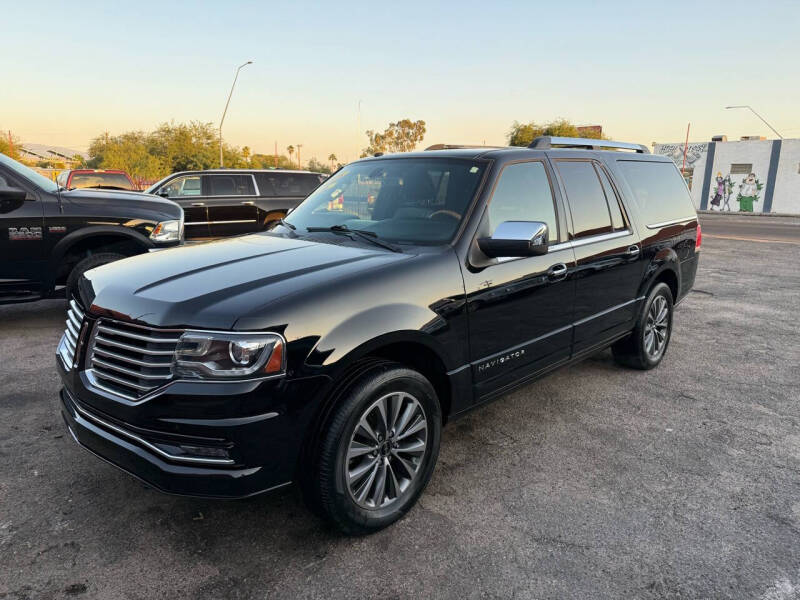 2016 Lincoln Navigator Select photo 48