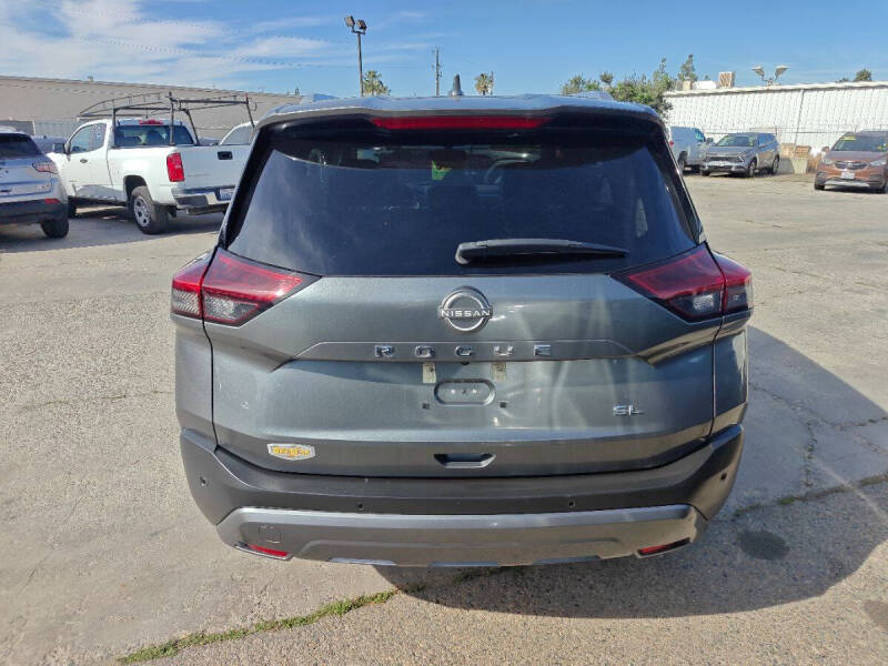 2023 Nissan Rogue SL