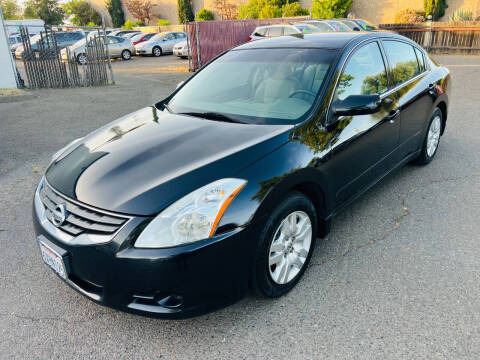 2012 Nissan Altima for sale at C. H. Auto Sales in Citrus Heights CA