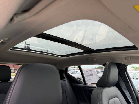 2026 Volvo XC40 B5 Plus