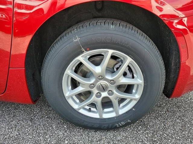 2025 Chrysler Voyager LX