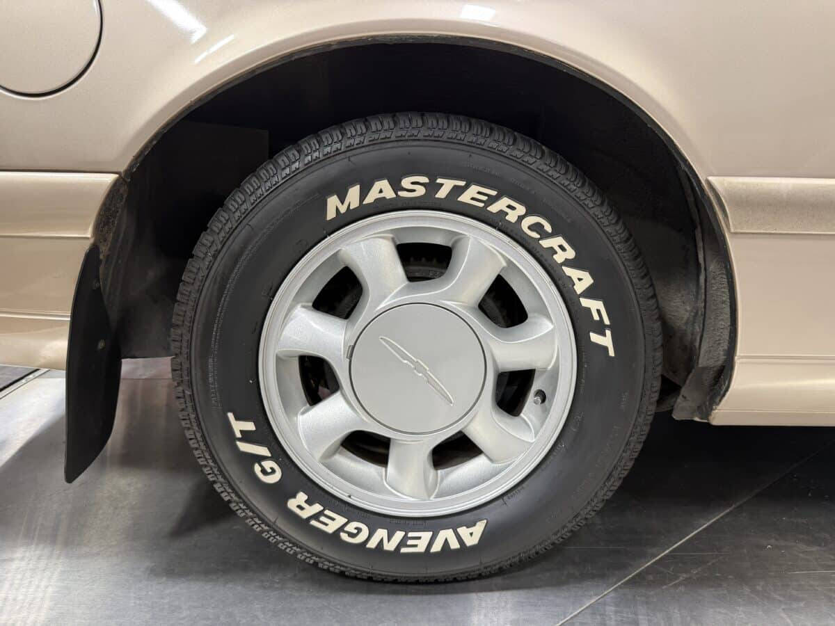 1993 Ford Thunderbird 50