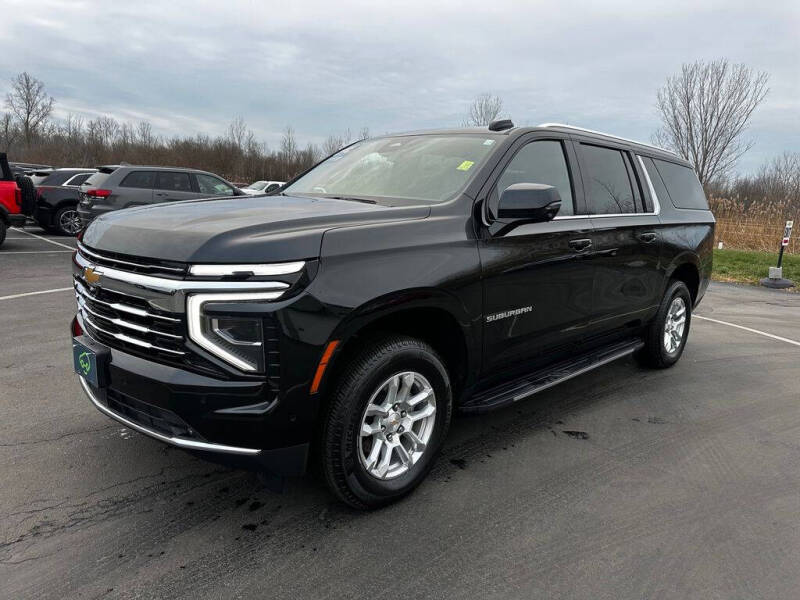 2025 Chevrolet Suburban LT