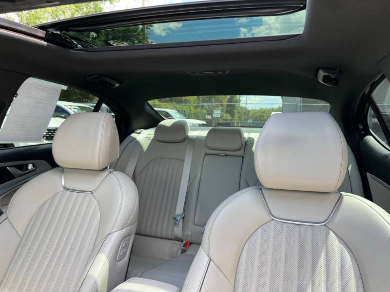 2023 Genesis G70