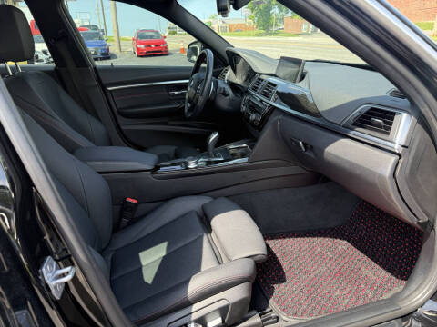 2018 BMW 3 Series 330i xDrive