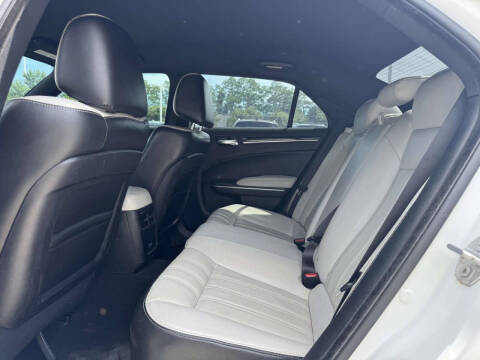 2019 Chrysler 300 S