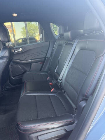 2025 Ford Escape ST-Line