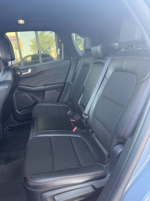 2025 Ford Escape ST-Line
