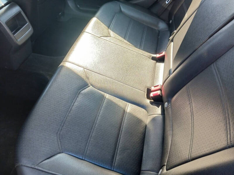 2018 Volkswagen Passat 2.0T R-Line