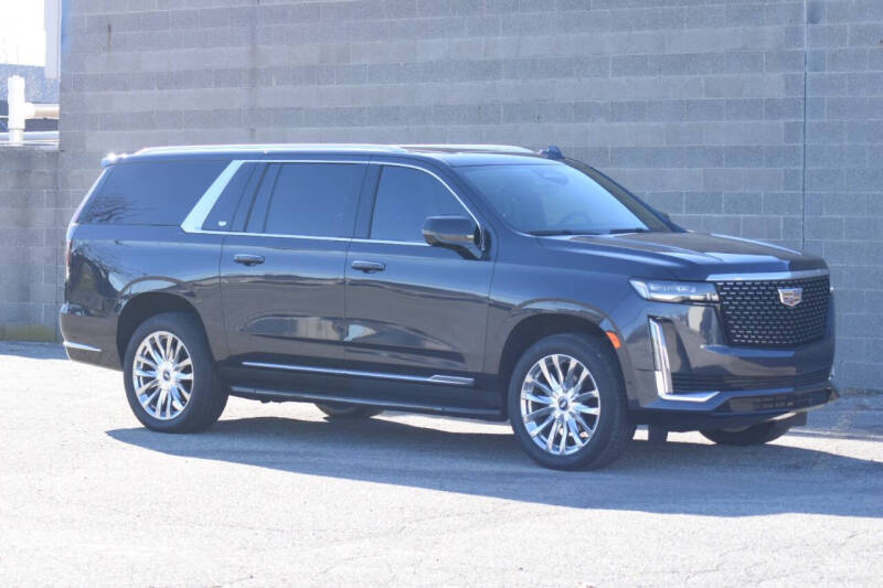 2022 Cadillac Escalade ESV Premium Luxury photo 3