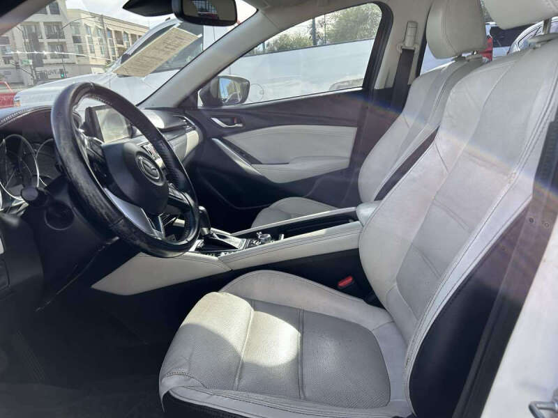 2016 Mazda MAZDA6 i Grand Touring