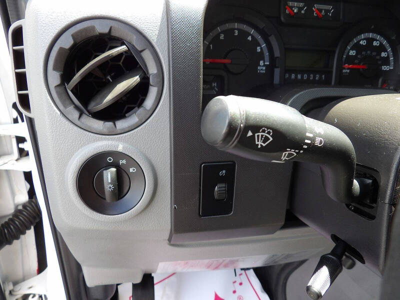 2011 Ford E-Series E-450 SD