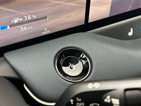 2026 Nissan LEAF Platinum+