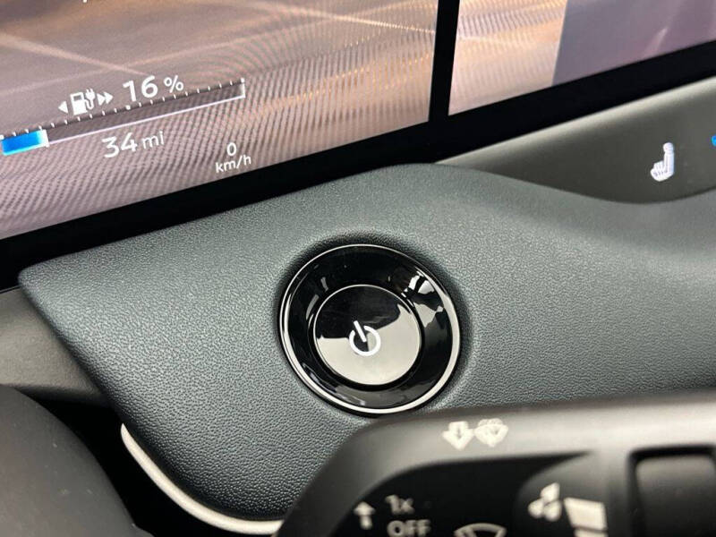 2026 Nissan LEAF Platinum+