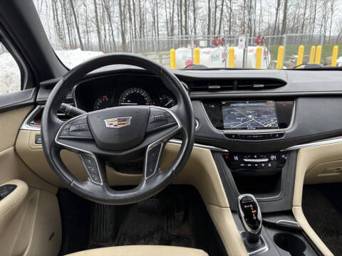 2018 Cadillac XT5 Luxury