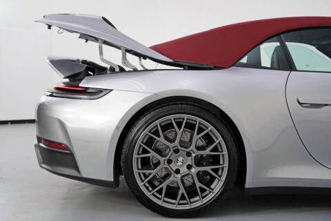 2025 Porsche 911 Carrera