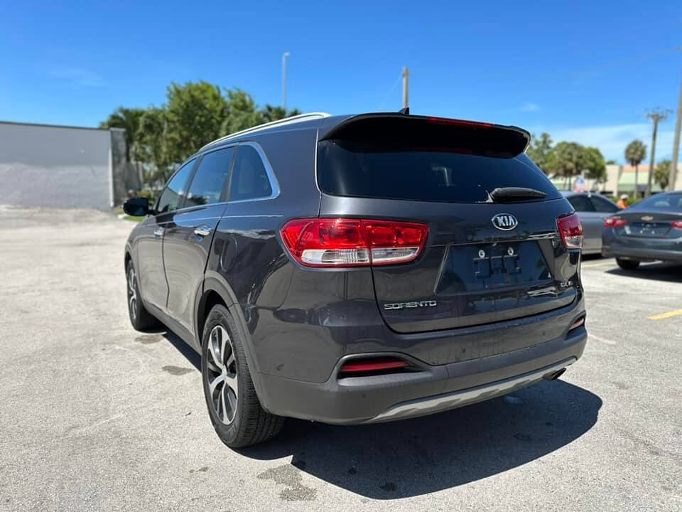 2018 Kia Sorento for sale at Valdez Auto Dealers in Pompano Beach, FL