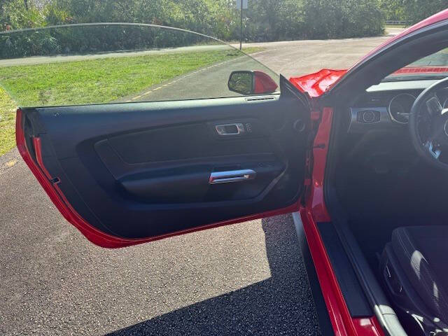 2019 Ford Mustang EcoBoost
