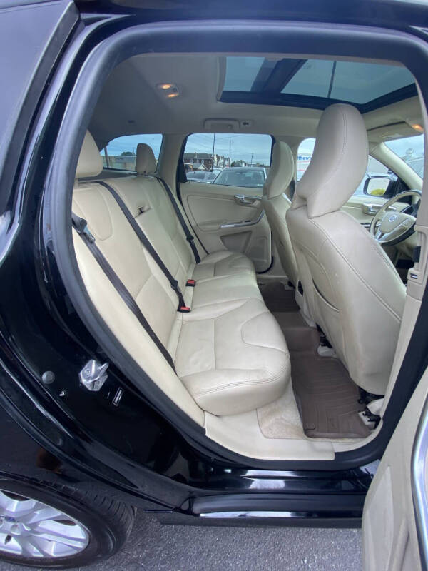 2015 Volvo XC60 T5 Premier