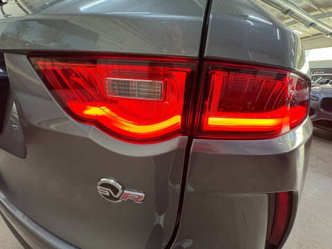 2020 Jaguar F-PACE SVR