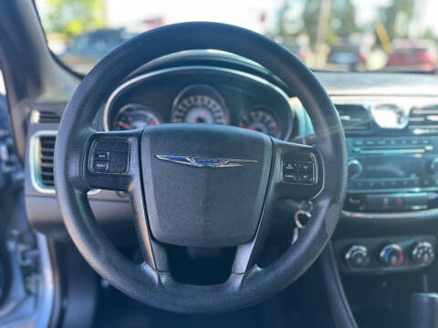 2013 Chrysler 200 LX