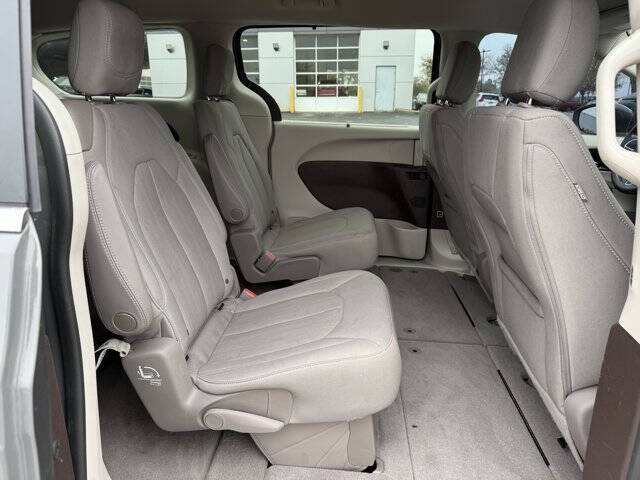 2021 Chrysler Pacifica Touring