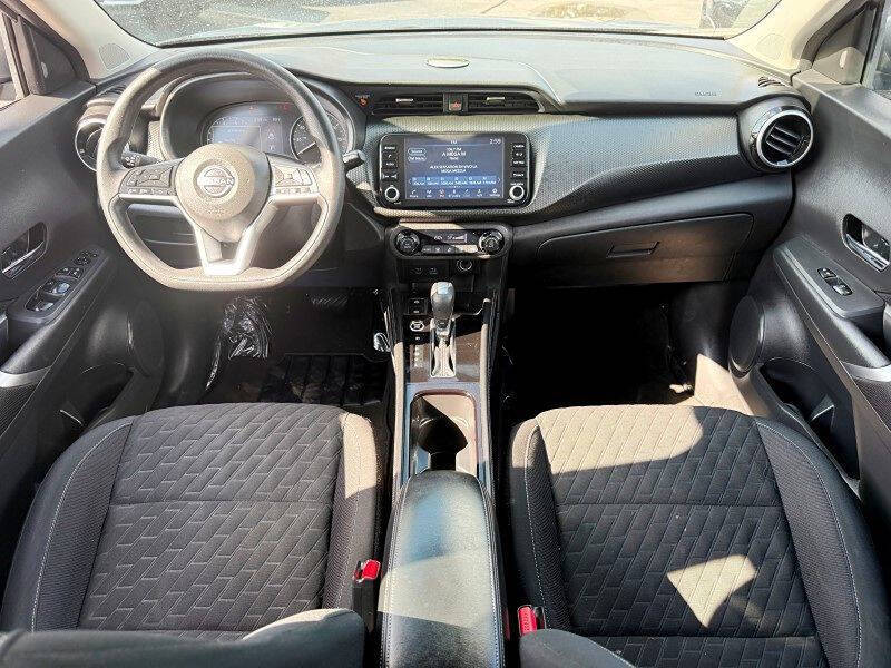 2022 Nissan Kicks SV